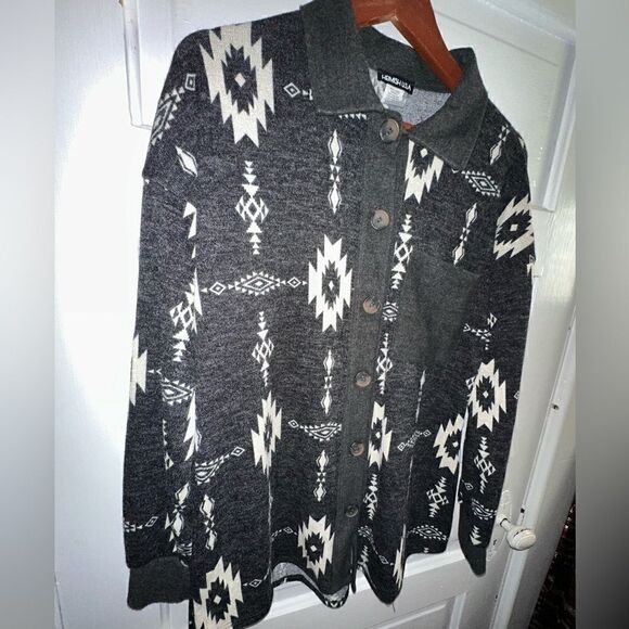 Aztec Shacket Size Small - Picture 5 of 10